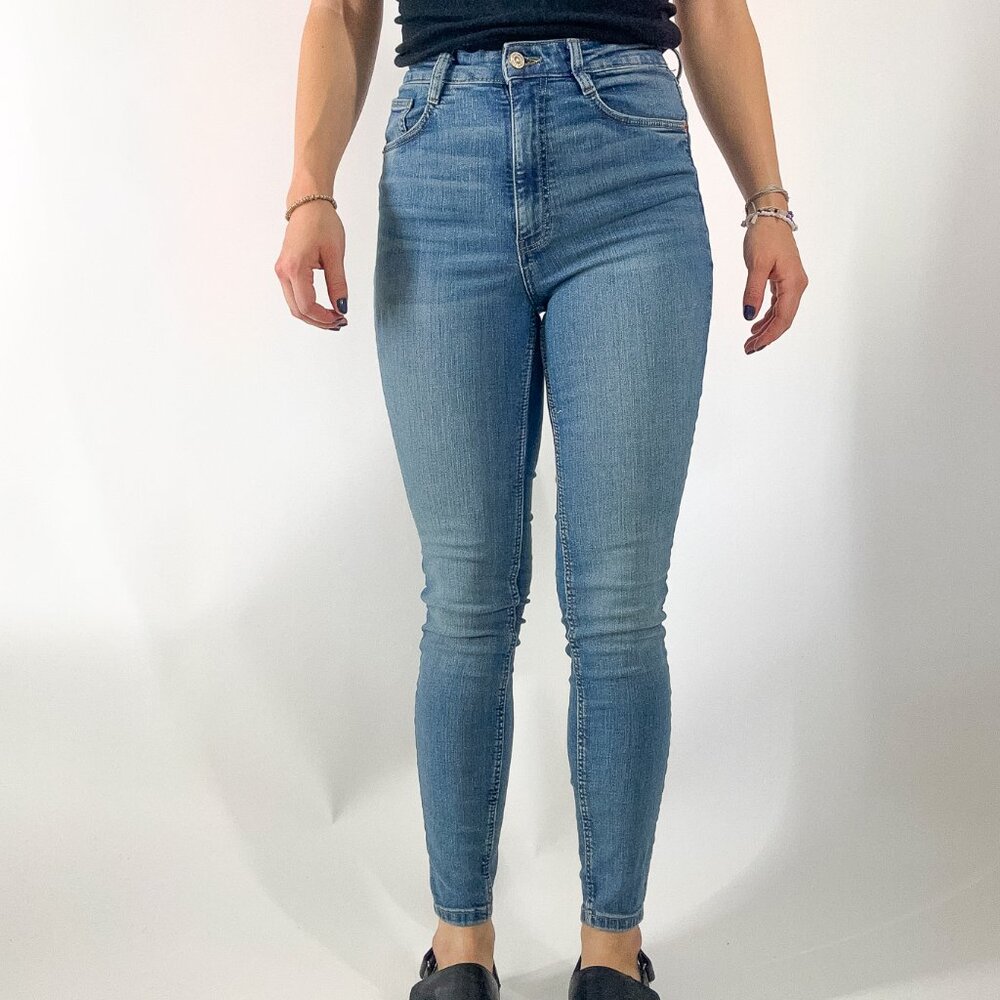 Zara High Rise Skinny Jeans | size 6